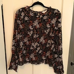 Terra & Sky flowered blouse.